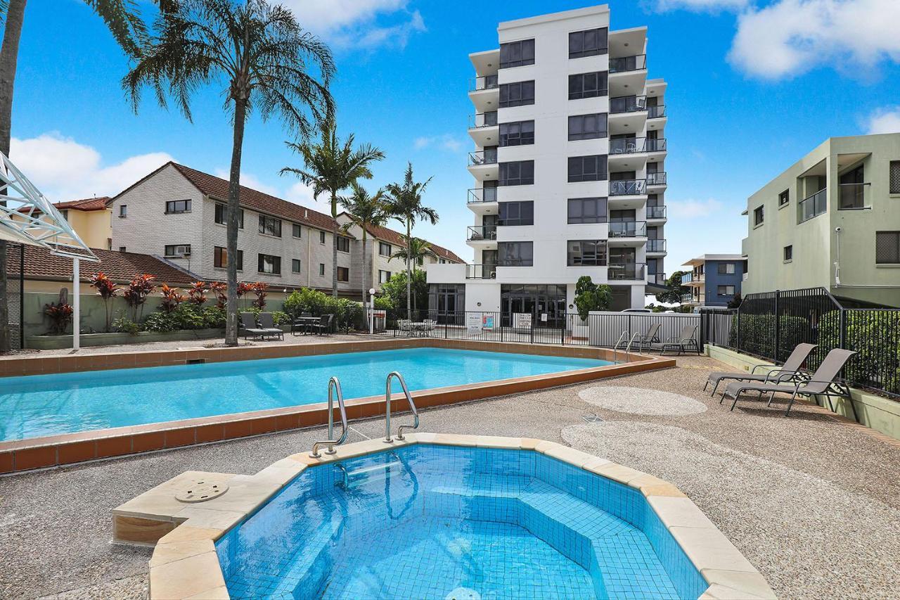 Aqualine Apartments On The Broadwater Gold Coast Exterior photo