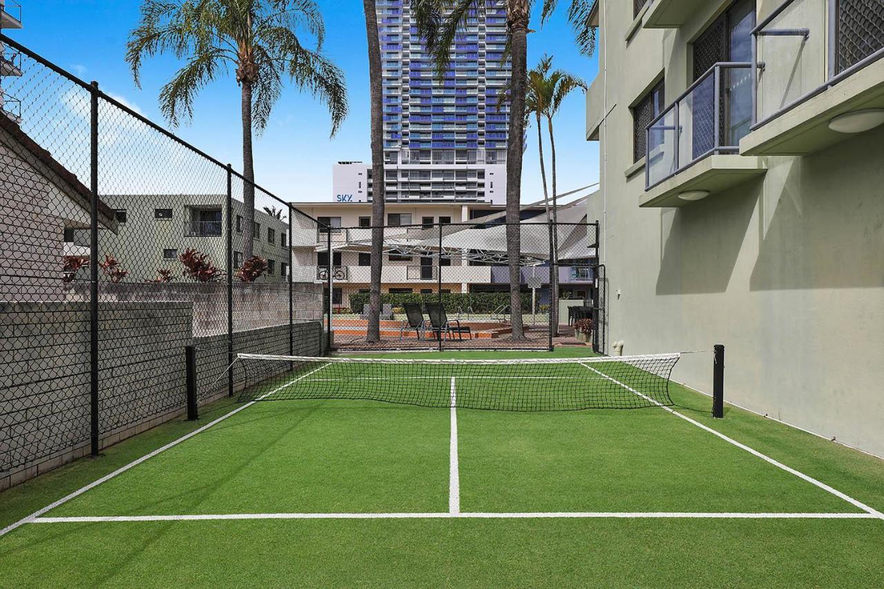 Aqualine Apartments On The Broadwater Gold Coast Exterior photo