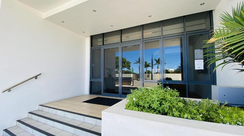 Aqualine Apartments On The Broadwater Gold Coast Exterior photo