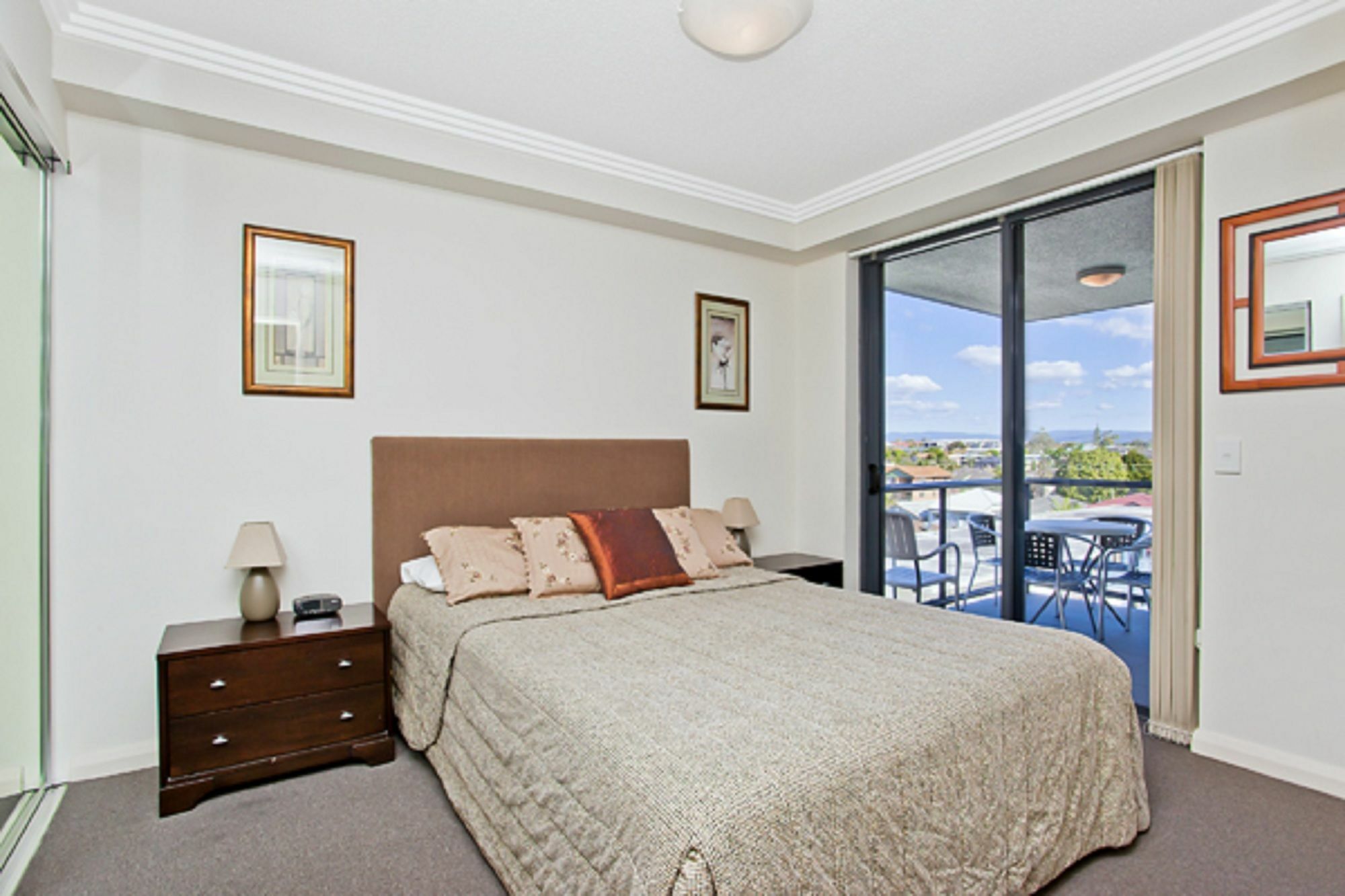 Aqualine Apartments On The Broadwater Gold Coast Exterior photo